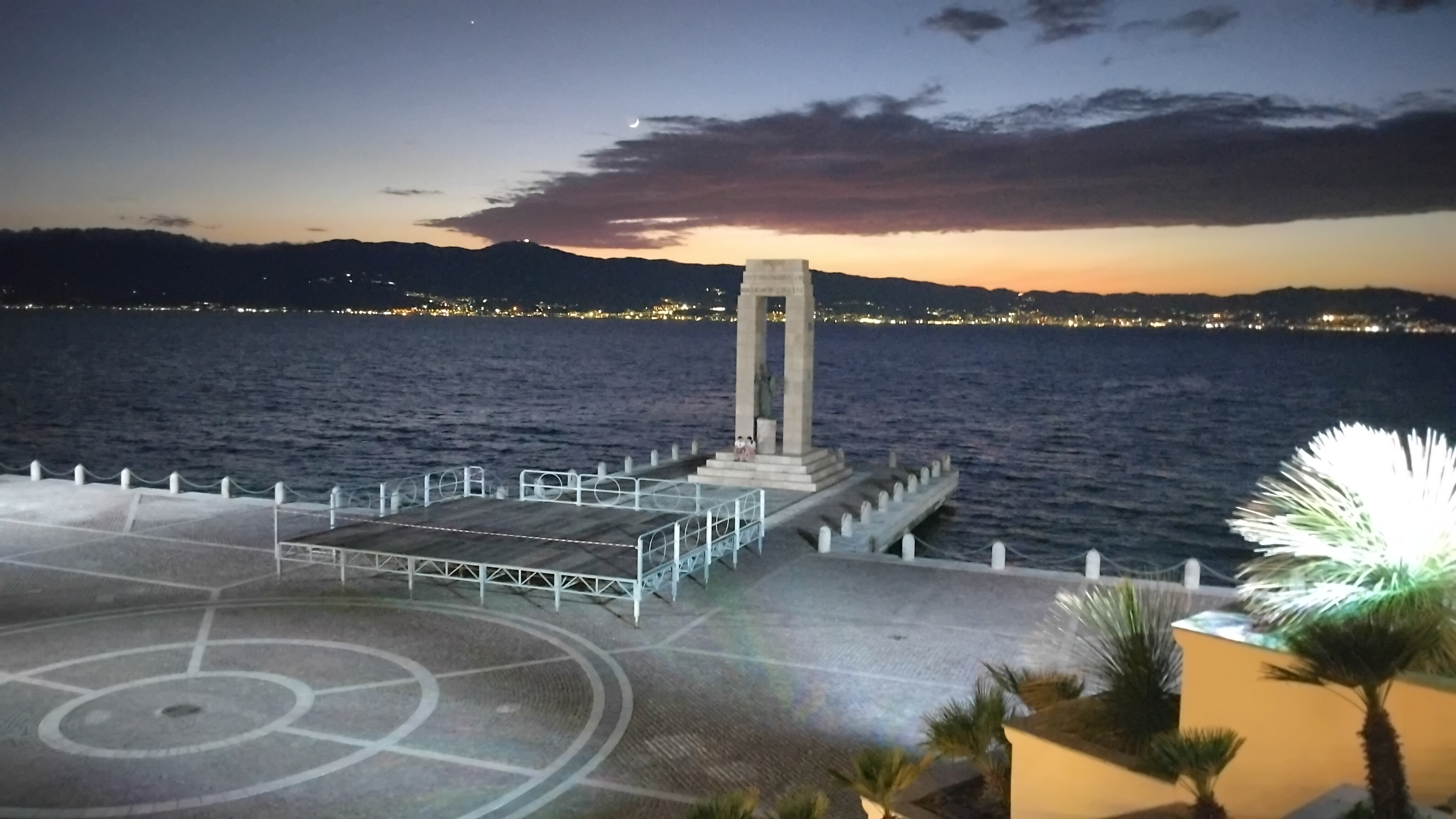 Reggio Calabria, on the coast at dusk