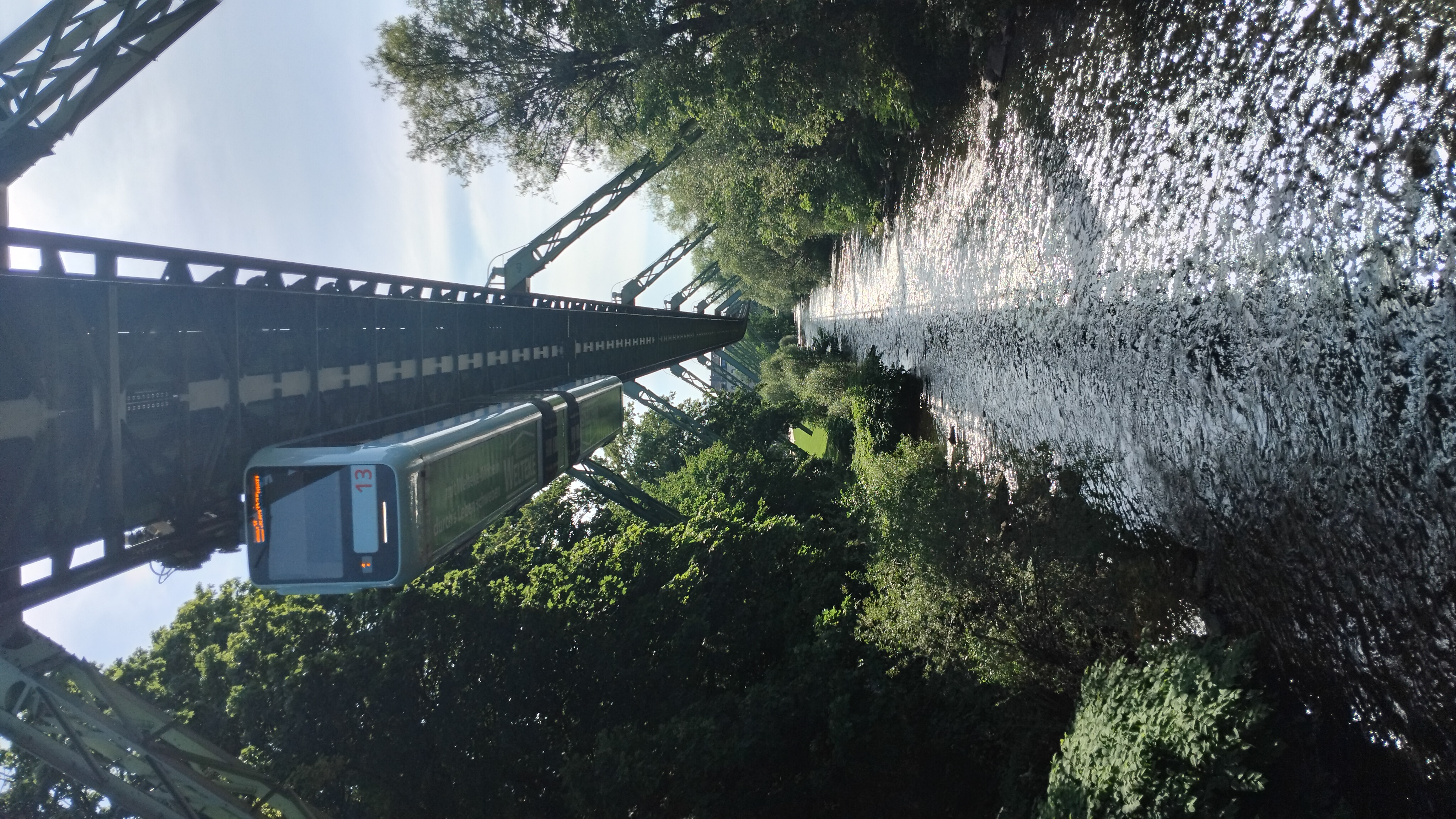 Wuppertal Schwebebahn, approach to Oberbarmen